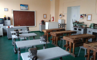 Девятиклассницу ударило током в школьной мастерской: руководителю гимназии в Полтавской области сообщено о подозрении