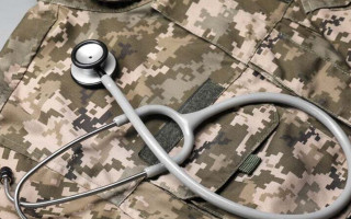 Військовий не довів лікування після поранення — апеляційний суд скасував рішення про виплату 135 тисяч гривень