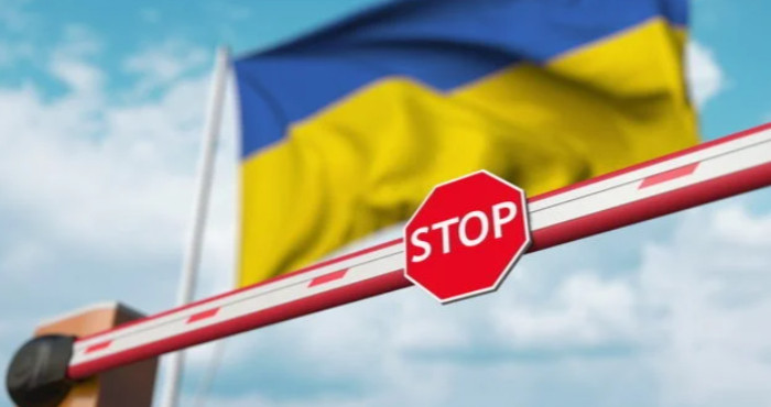 Налоговая задолженность свыше 1 млн гривен — могут ли руководителю предприятия запретить выезд из Украины