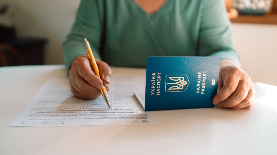 Женщина не могла подтвердить право на квартиру из-за ошибки в имени — решение Верховного Суда