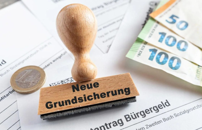 Суд у Німеччині відмовив у виплаті допомоги жінці з майном на сотні тисяч євро