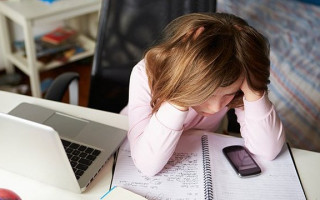 У Греції планують заборонити соціальні мережі для дітей до 15 років