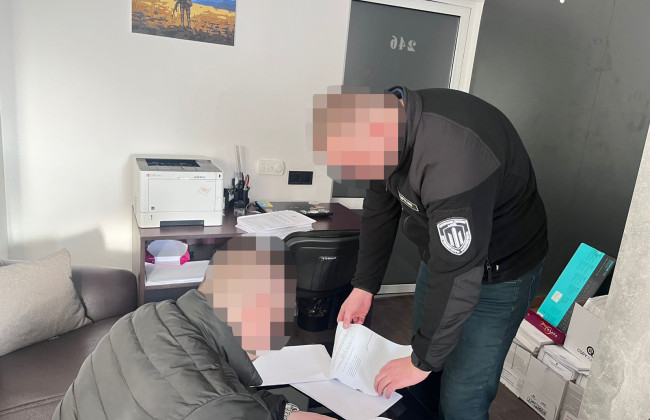 Військовому, який отримав поранення, пообіцяли переведення до Києва за $7 тисяч — ДБР викрило схему