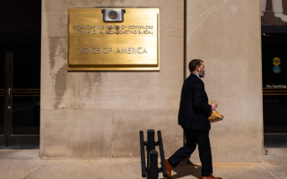 В США суд обязал восстановить вещание «Голоса Америки» после годовой паузы