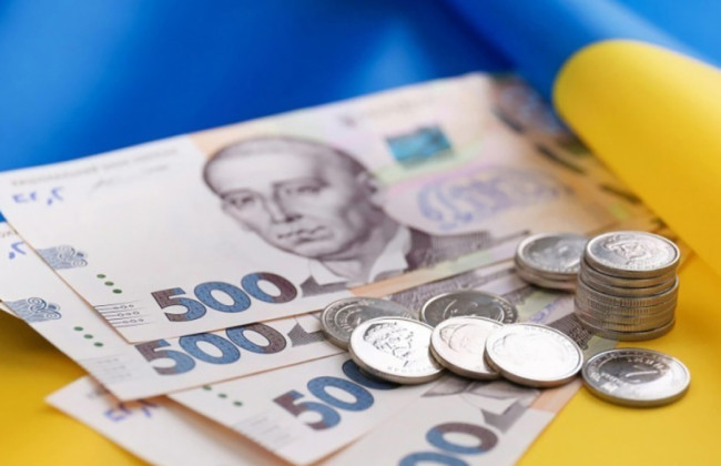 В апреле пенсионеры и другие лица получат единовременную доплату в размере 1 500 гривен – перечень получателей соцпомощи