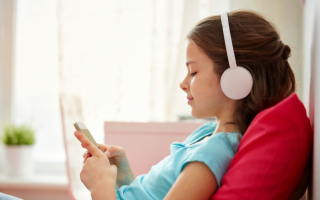 Бразилія обмежує доступ дітей до соцмереж: просто «вписати дату народження» вже не вийде