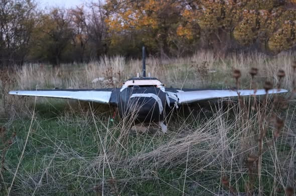 В Черниговской области местные пытались разобрать сбитый российский БПЛА и слить топливо