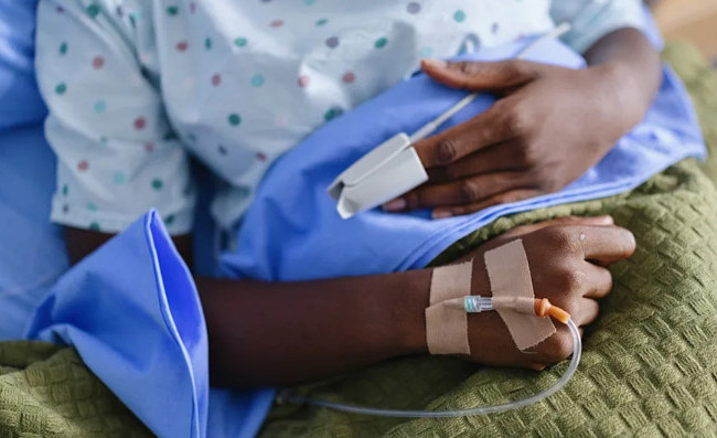 Семья против больницы: в Британии суд признал незаконным прекращение жизнеобеспечения пациента