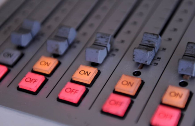 Латвия планирует запретить песни исполнителей, подпадающих под санкции, на радио и ТВ