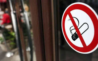 Петиция о повышении штрафов за курение в общественных местах не набрала поддержки
