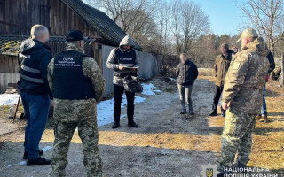 В Черниговской области раскрыли канал незаконной переправки мужчин на мотоциклах через лес прямо к границе