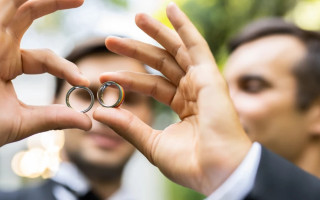 Высший административный суд Польши обязал признать однополый брак, заключённый за рубежом