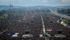 В Праге десятки тысяч людей вышли на митинг против политики правительства Бабиша — видео