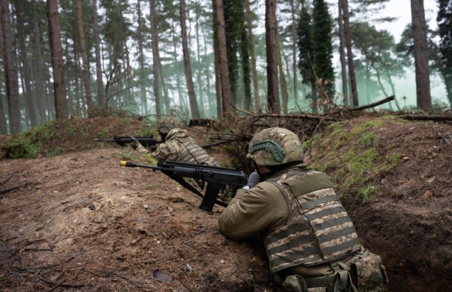 Військовому не доплатили «бойові»: апеляційний суд підтвердив право на 100 тисяч гривень за довідкою про участь у боях