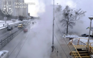 У Києві померла 16-річна дівчина, яка впала в яму з окропом у Голосіївському районі