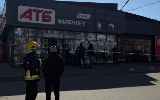 В Чернигове в супермаркете АТБ взорвался неизвестный предмет, есть раненые