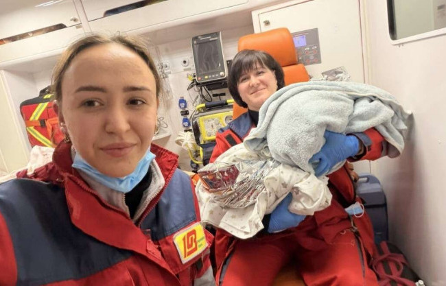 Не подозревала о беременности: в Днепропетровской области женщина «случайно» родила двойню