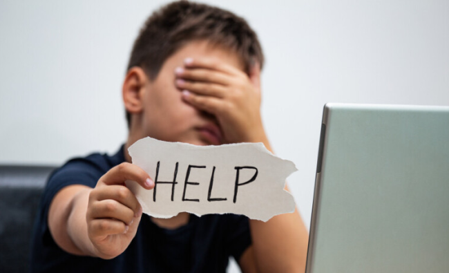 Кібербулінг – як розпізнати, що робити та куди звертатися, щоб захистити дитину