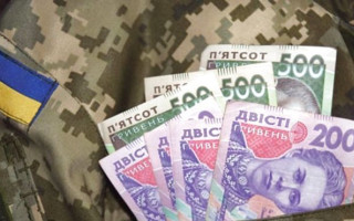 Пенсії військовим хочуть виплачувати без обмежень — у Раді готують зміни до закону