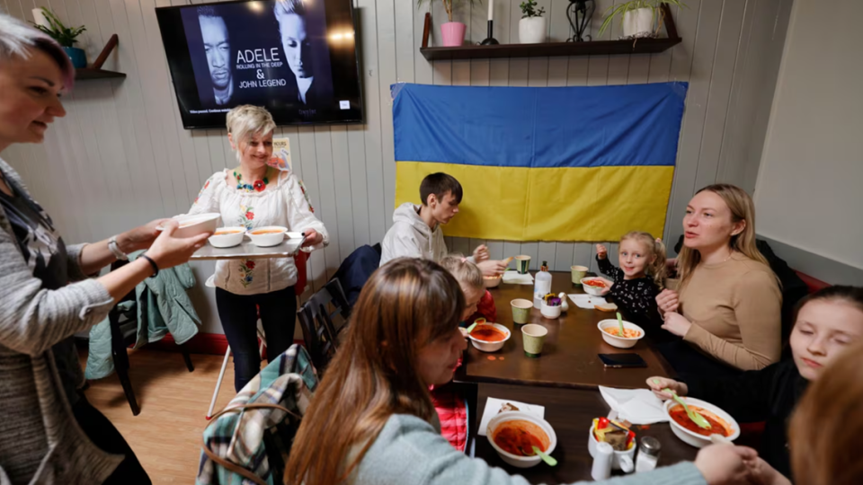 Ирландия сокращает выплаты за размещение украинцев и готовит программу к завершению