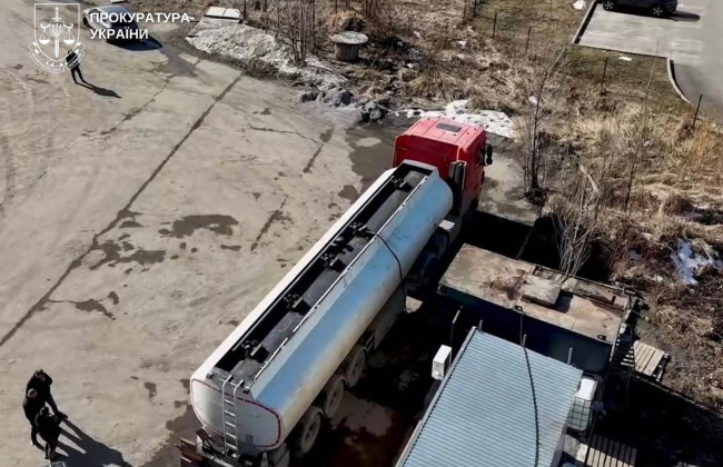 Дизель змішували з конденсатом – на Волині викрили міжрегіональну схему незаконного виробництва пального