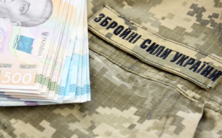ВС: за военнослужащими сохраняется выплата до 100 тысяч гривен при лечении последствий ранения