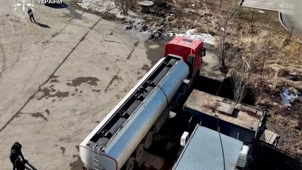 Дизель змішували з конденсатом – на Волині викрили міжрегіональну схему незаконного виробництва пального