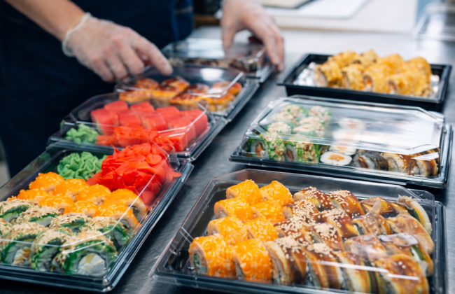 Доставка еды онлайн — ключевые правила, которые могут спасти ваши деньги