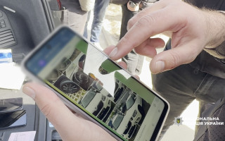 На Одещині викрили групу шахраїв, які ошукували військових на елітних авто