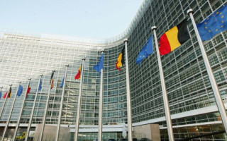 Єврокомісія відкладає введення постійної заборони імпорту російської нафти