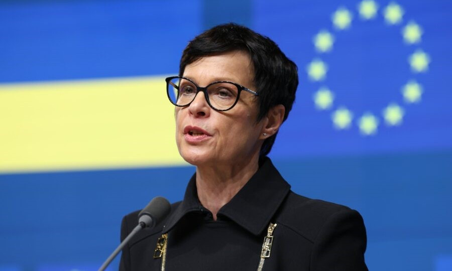 У Єврокомісії заявили, що вступ України в ЄС до 2027 року неможливий