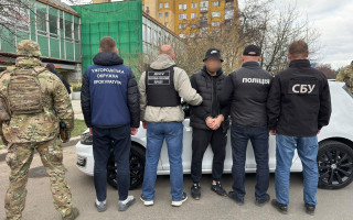 В Ужгороді затримали тренера з боксу, який за $10 тисяч переправляв чоловіків до Словаччини