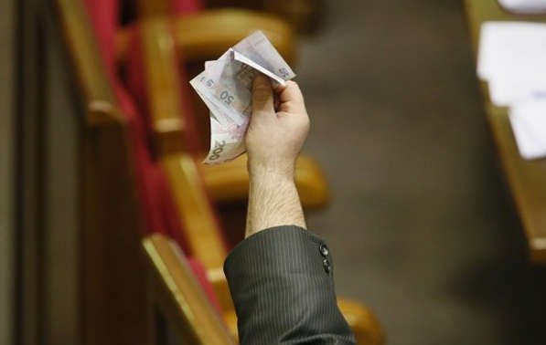 Судовий контроль за фінансуванням політичних партій посилюють: що зміниться у КАСУ