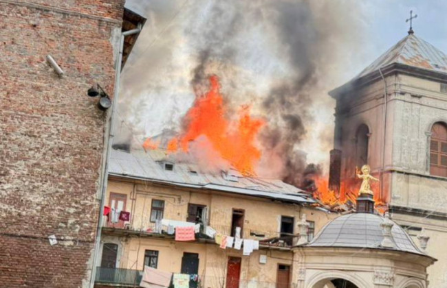 У Львові пошкоджено пам’ятку архітектури національного значення – Ансамбль Бернардинського монастиря