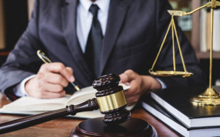 У США адвоката позбавили ліцензії після маніпуляцій у справі з розлученням