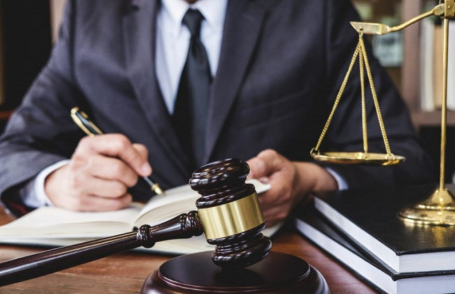 В США адвоката лишили лицензии после манипуляций в деле о разводе