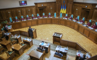 КСУ розпочав розгляд справи щодо конституційності норми про зупинення виконавчих дій за поданням Омбудсмана Лубінця