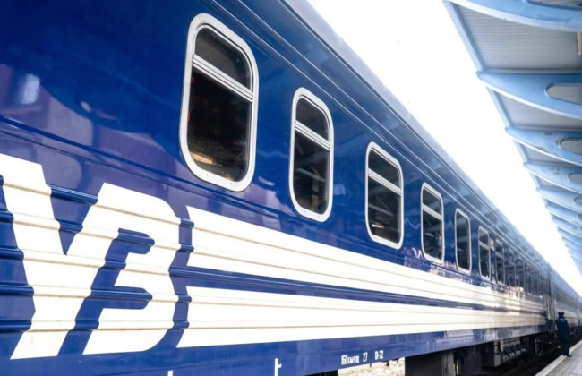 Укрзалізниця призначає додаткові поїзди та подовжує маршрут до Яремче