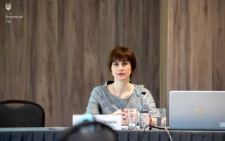 Заместитель председателя КУС ВС Наталья Антонюк объяснила ключевые проблемы рассмотрения коррупционных дел