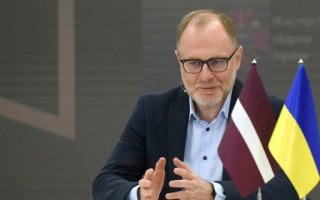 Министр обороны Латвии прервал визит в Украину из-за инцидента с дроном, залетевшим в страну из России