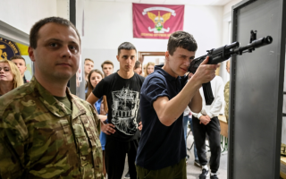 Студентов не будут вызывать в ТЦК: в Минобразования пояснили, что предусматривает новый курс о нацсопротивлении