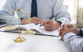 Незадекларований дохід з Британії: суд підтвердив правомірність нарахування податків на 566 тисяч гривень