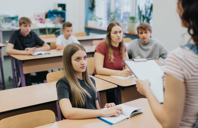 Тьюторство, адаптация и дополнительные занятия: как в Украине планируют изменить подход к поддержке учеников и студентов
