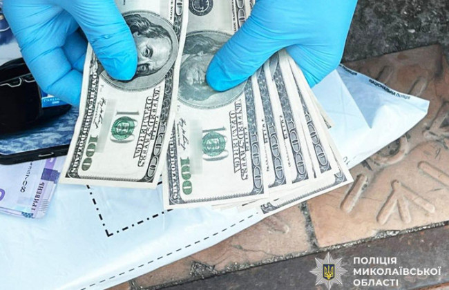 2400 доларів за зняття з розшуку – у Миколаєві на хабарі погоріли працівники ТЦК