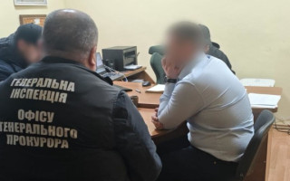 Руслан Кравченко сообщил, что прокурорам из Броваров объявлено подозрение по делу о вымогательстве $50 тысяч у бизнесмена