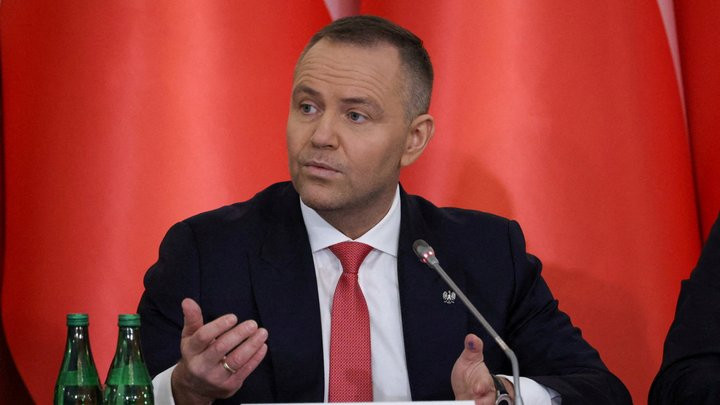 Президент Польши Навроцкий подписал закон об амнистии для поляков, воевавших в Украине