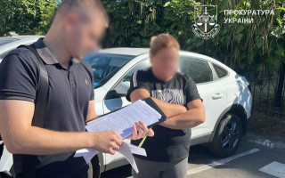 За $3500 женщине поставили диагнозы, чтобы сын оформил уход и уехал за границу — в Киеве будут судить организатора схемы и врача