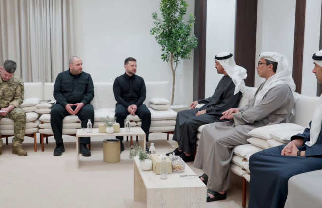 Україна та ОАЕ посилюють співпрацю в обороні: Володимир Зеленський зустрівся з президентом Еміратів