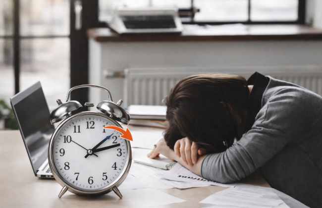 Переход на летнее время 2026: работодателям советуют не нагружать работников в первые дни