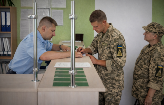 Кабмин предлагает предоставить ветеранам приоритет в социальных услугах: одобрен законопроект